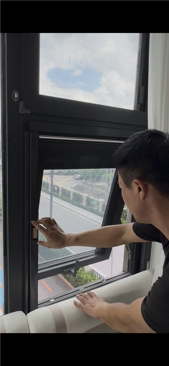 下悬窗