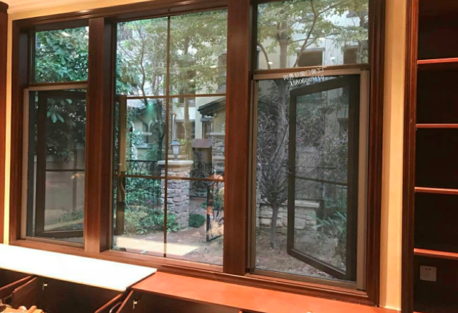 上海石先生找隐形纱窗门工厂安装隐形纱窗门